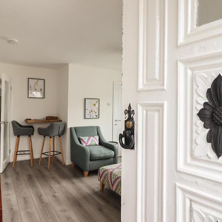 The Old Coach House Apartment Conwy Exterior photo
