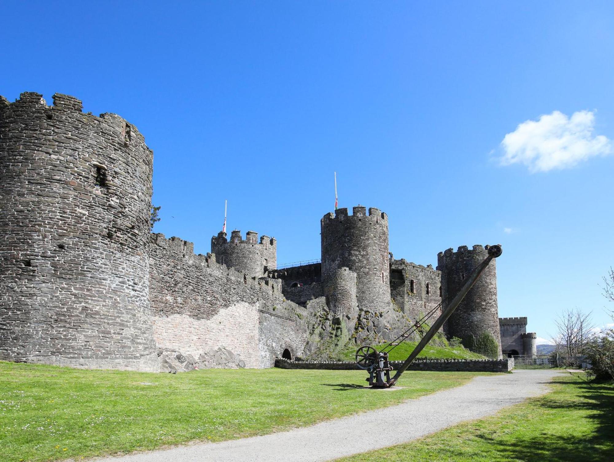 The Old Coach House Apartment Conwy Exterior photo